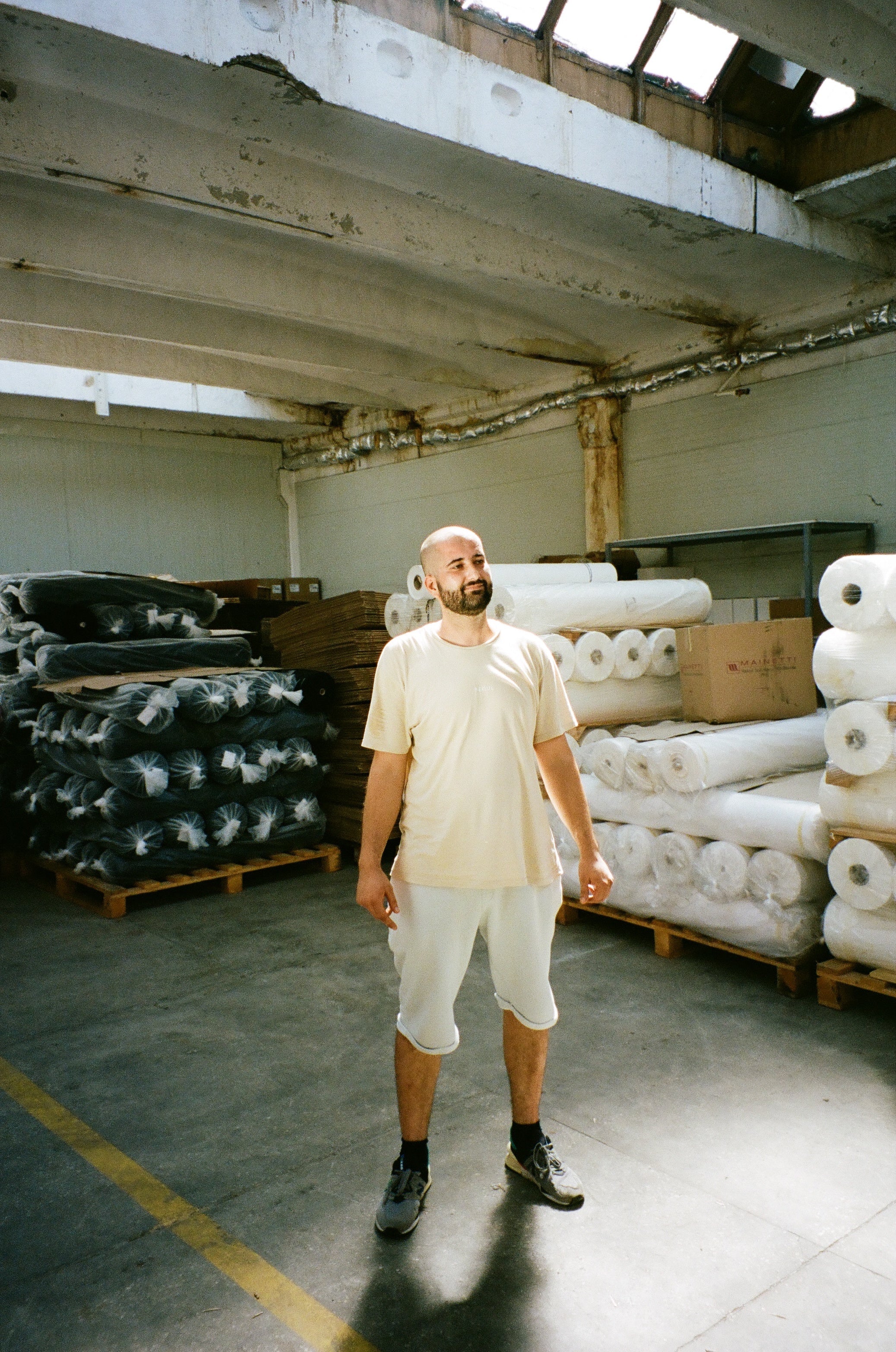 Jean travaillant en Logistique & Production chez noyoco