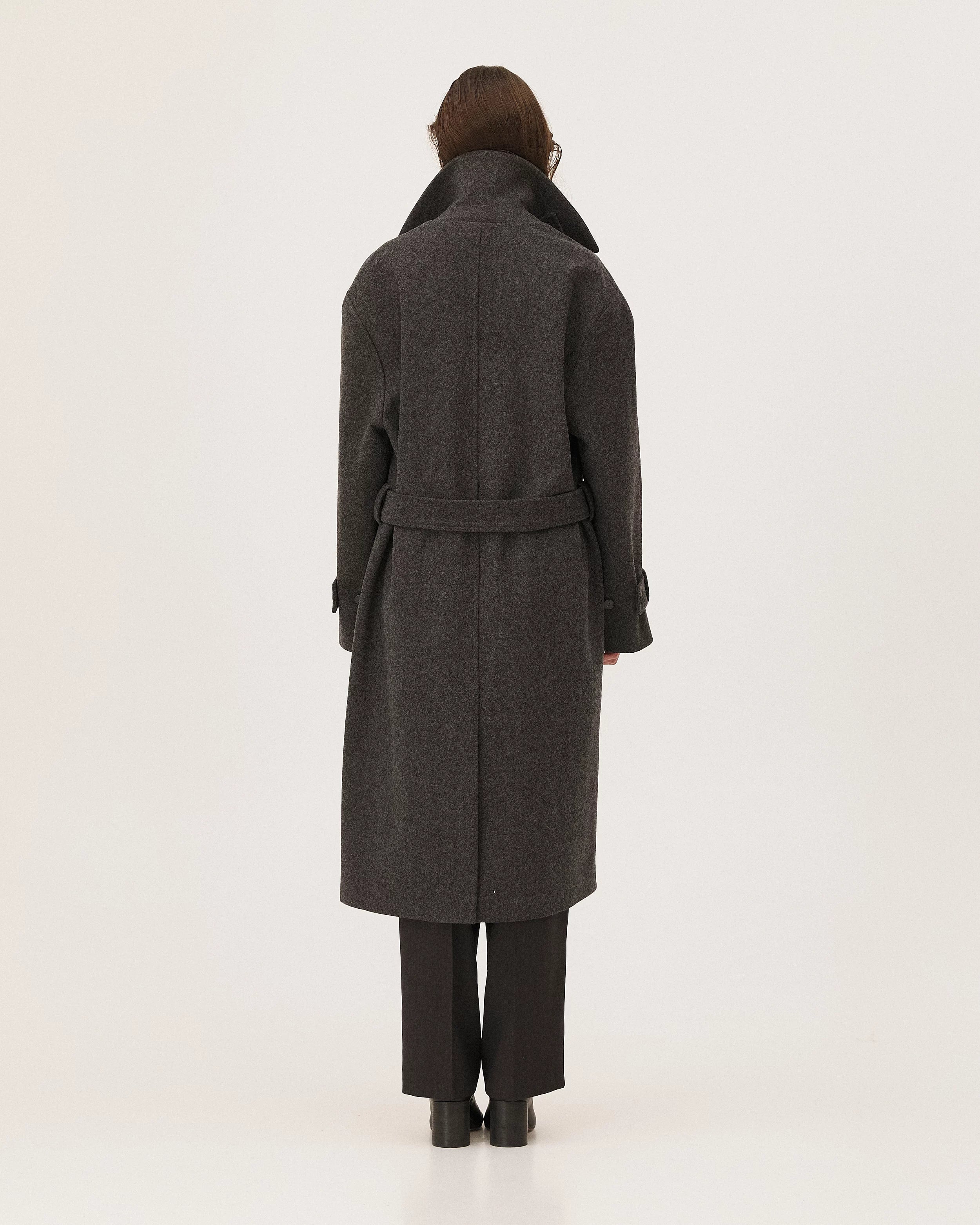 Verlaine Anthracite - womenswear look