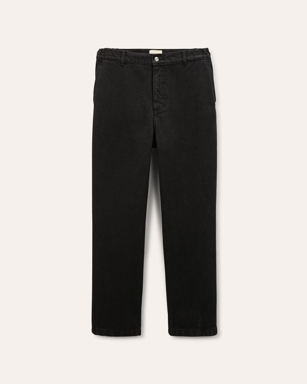 Calder Black, jean en coton biologique NOYOCO, packshot AW26 studio
