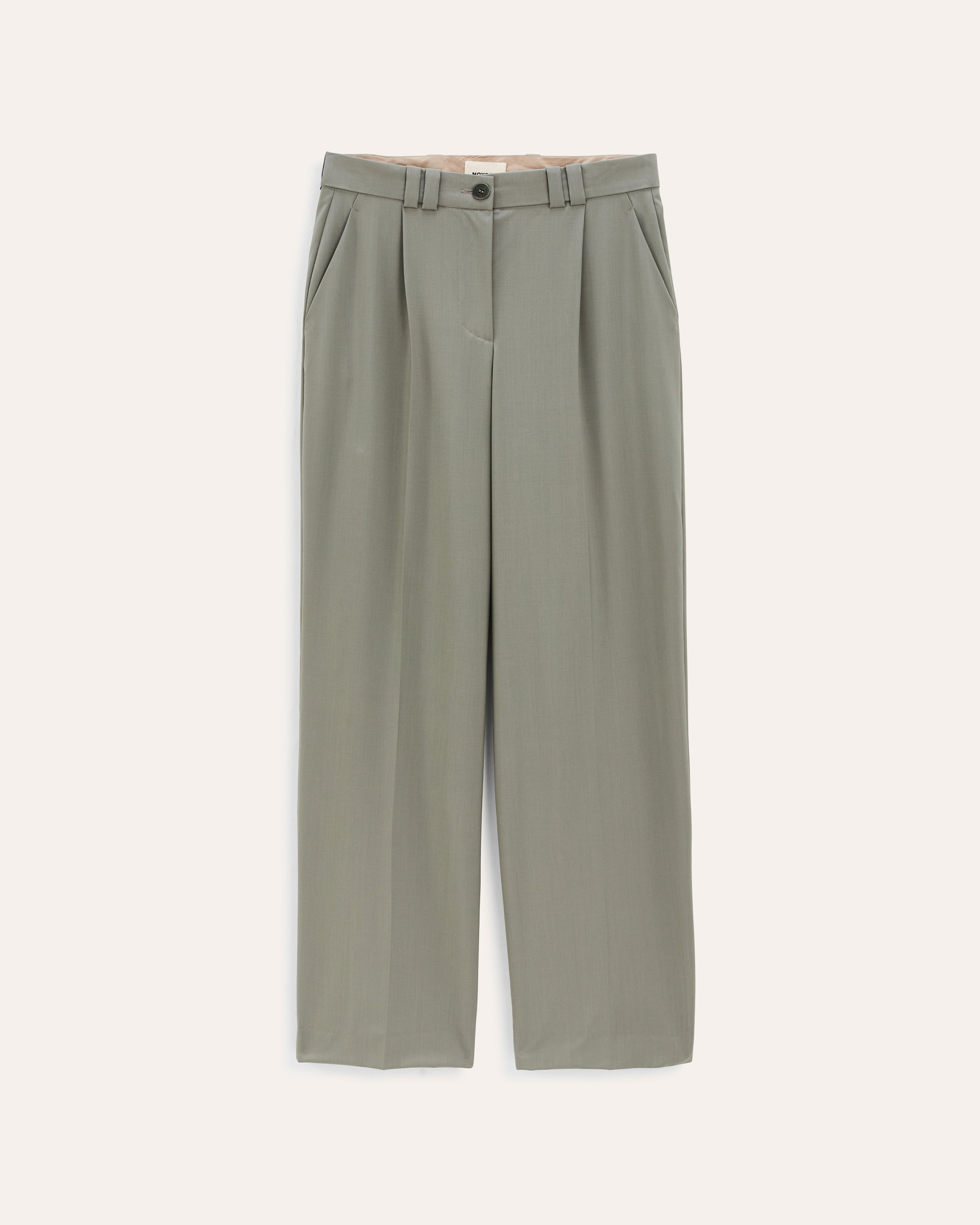 packshot ss26 studio