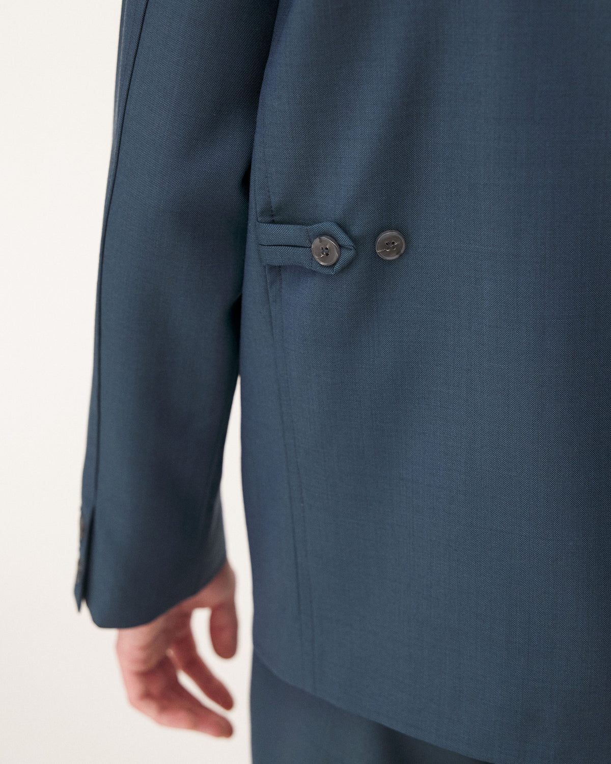 Nairo Deep lagoon, veste en laine vierge NOYOCO, detail ss26 studio