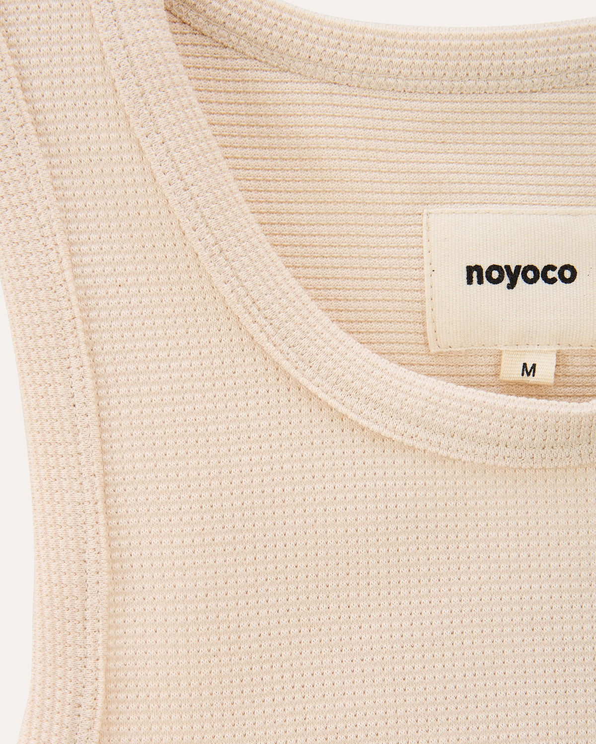 Leo Ecru, débardeur en coton biologique NOYOCO, detail ss25