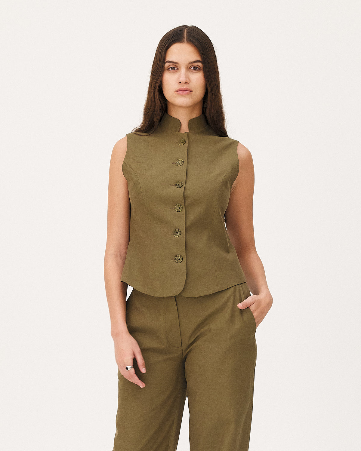 Agar Khaki, gilet en lyocell et coton NOYOCO, femme ss26 studio