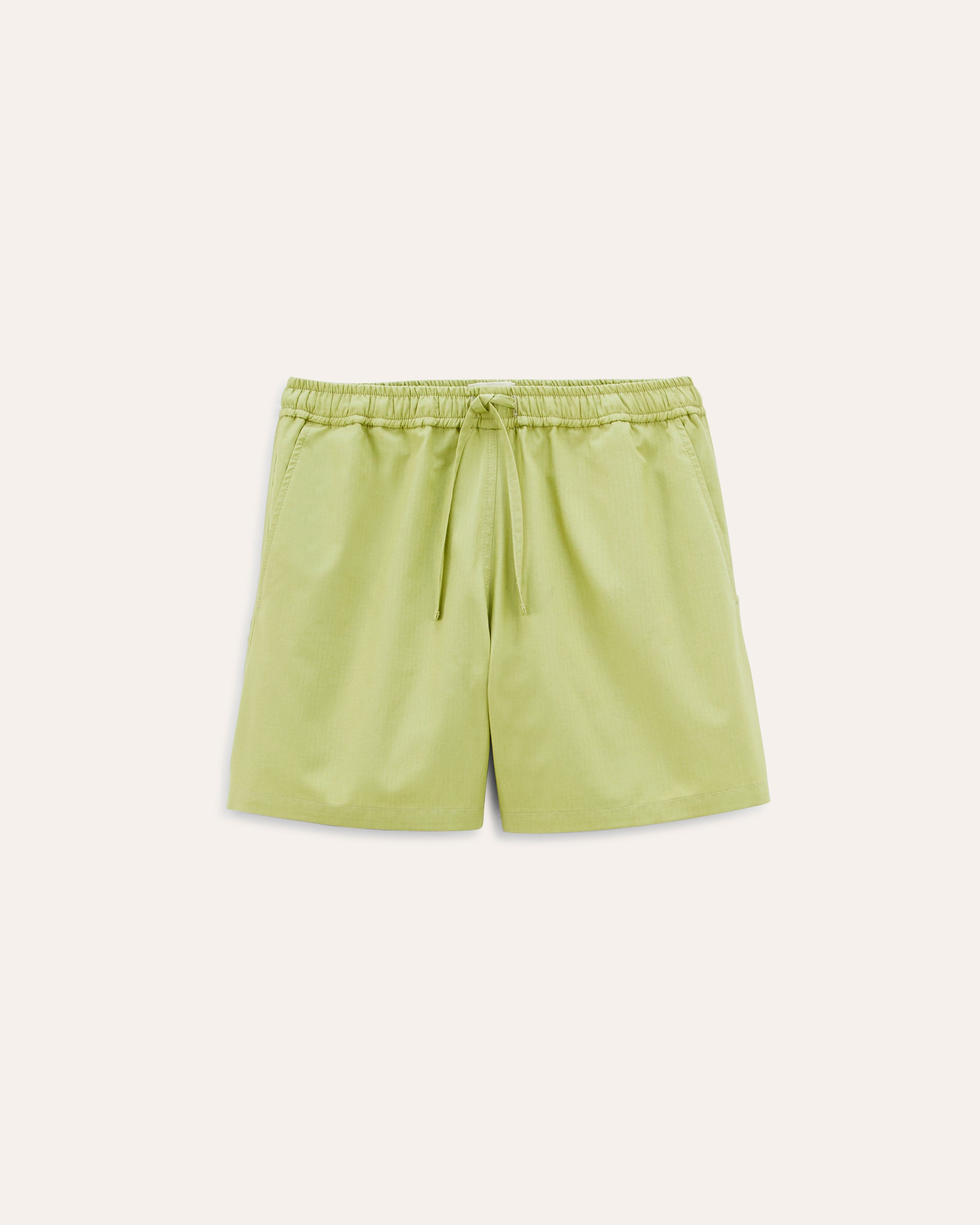 packshot ss26 studio