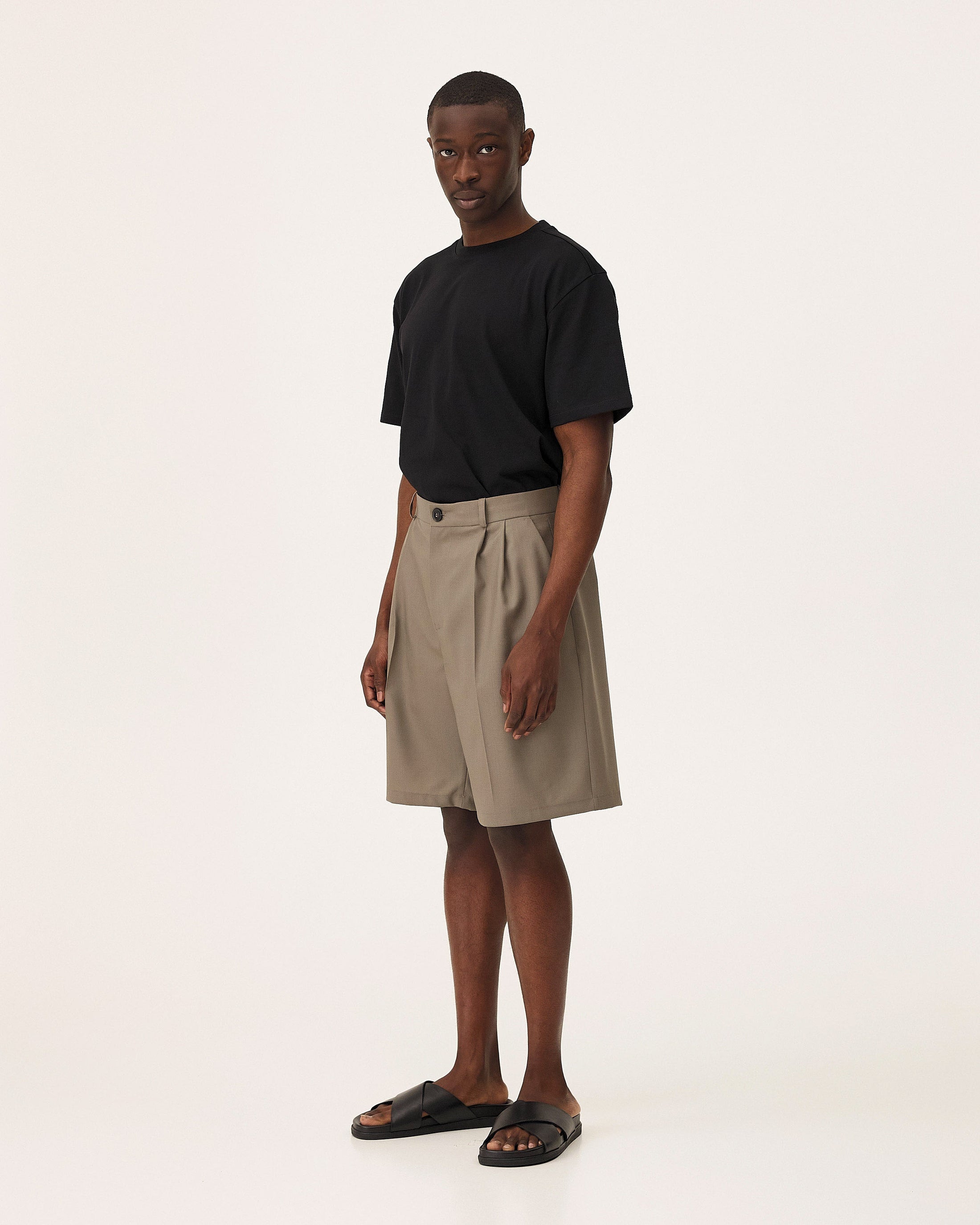 Como Stone, short en laine vierge NOYOCO, homme ss26 studio
