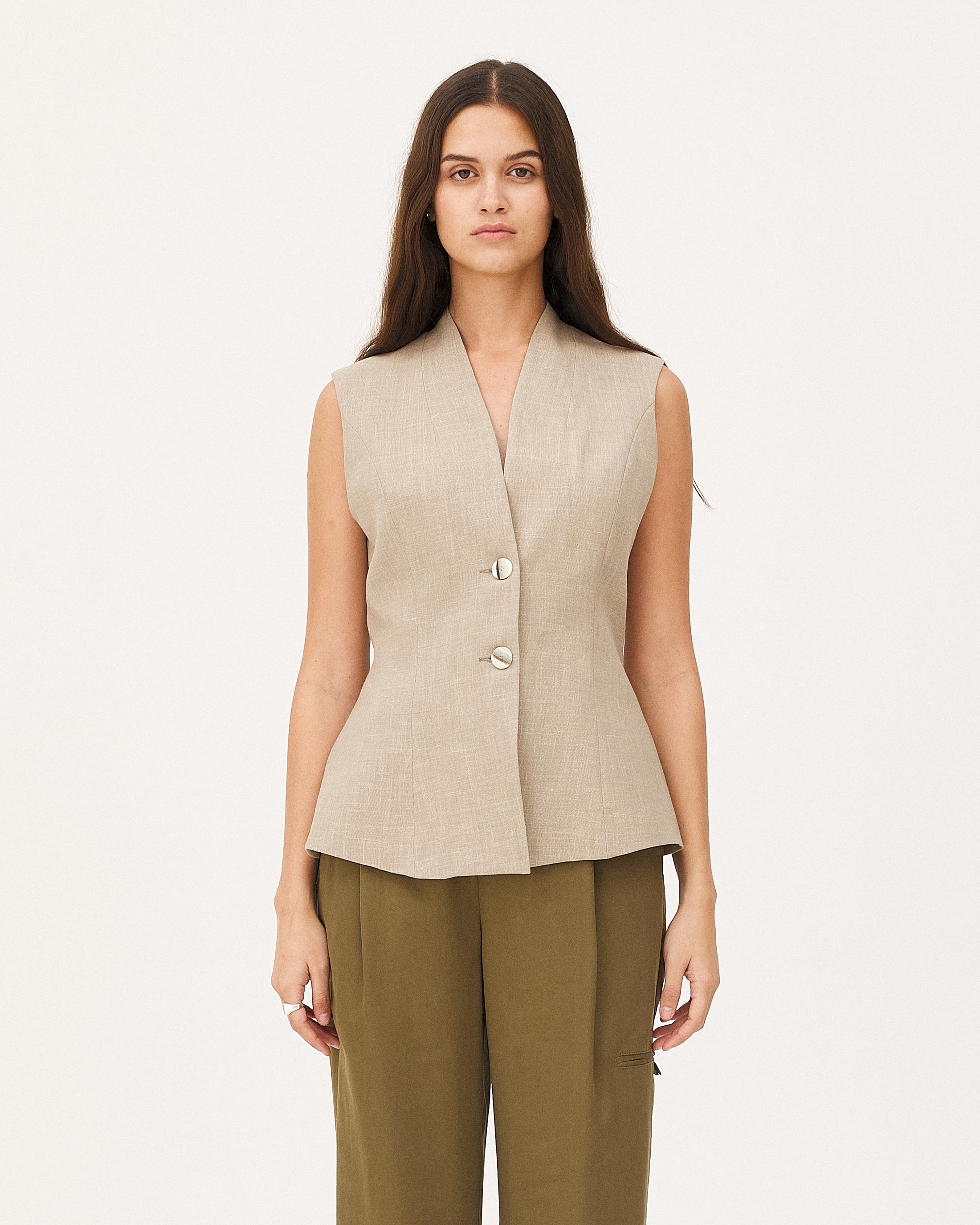 Hegra Sand, gilet en laine et lin upcyclés NOYOCO, femme ss26 studio