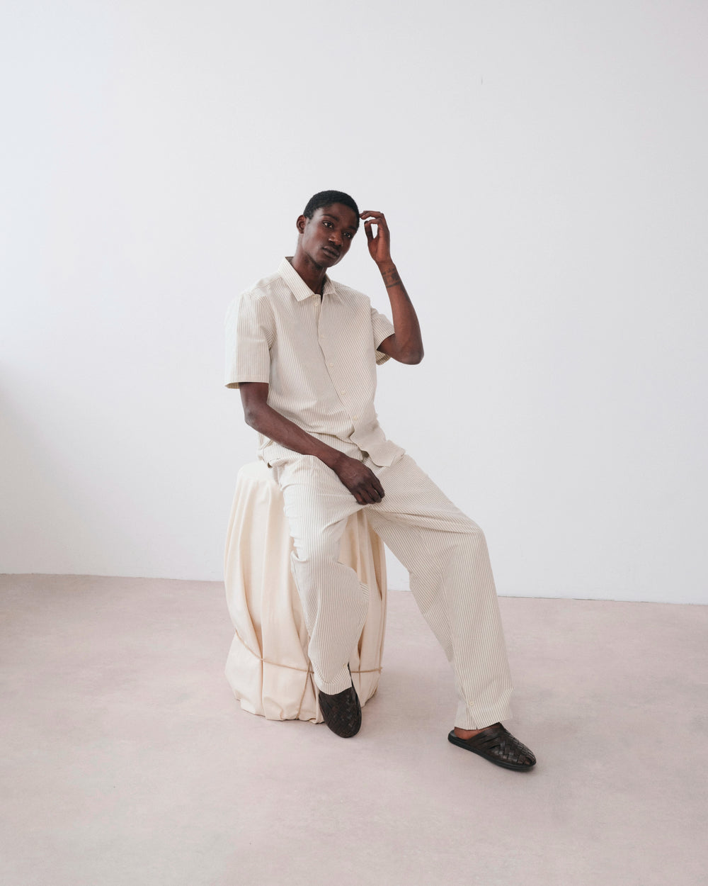Helio Ecru stripes, pantalon en coton biologique et lin NOYOCO, homme SS26