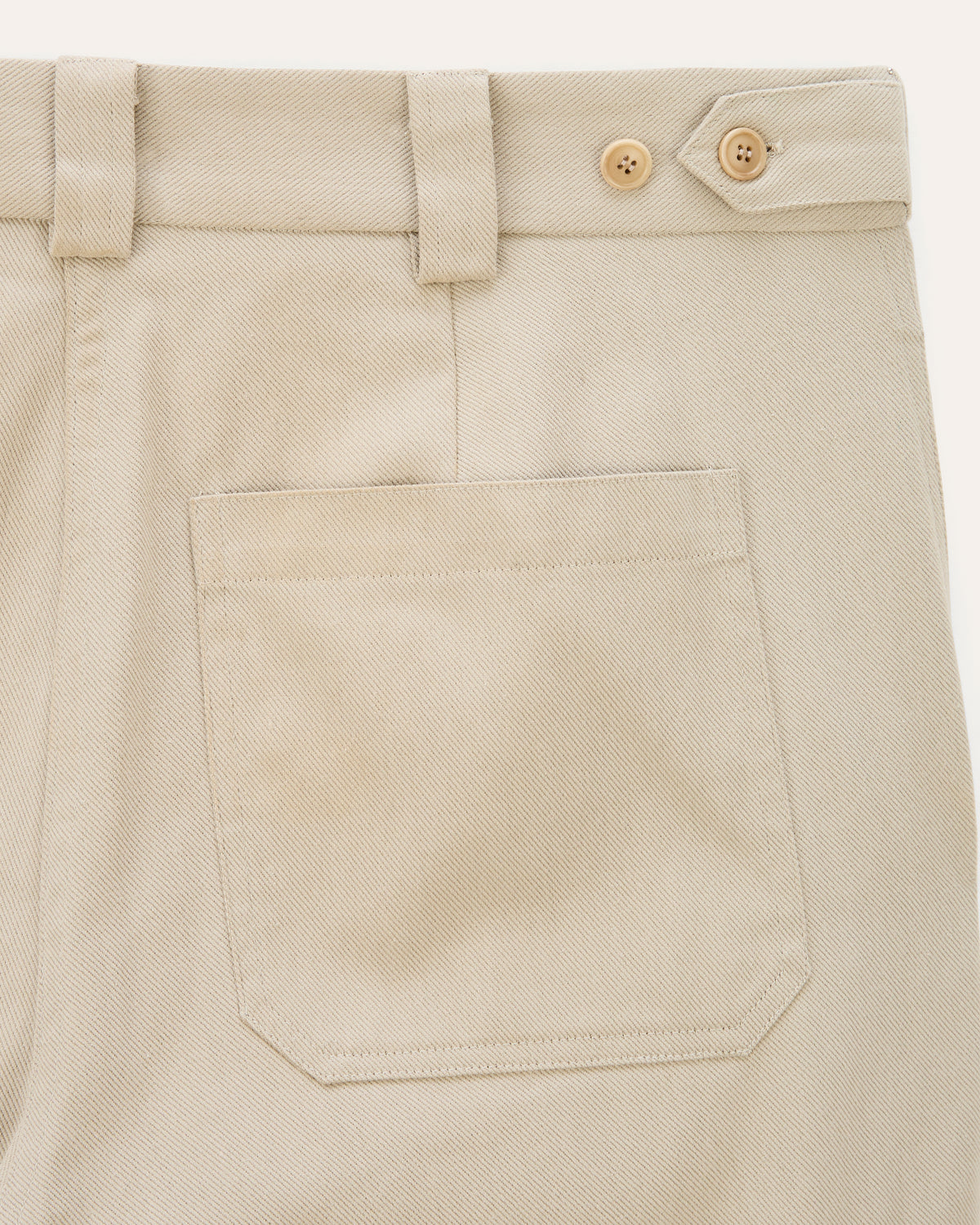 Cargo Sand, pantalon en lyocell et coton NOYOCO, detail ss25