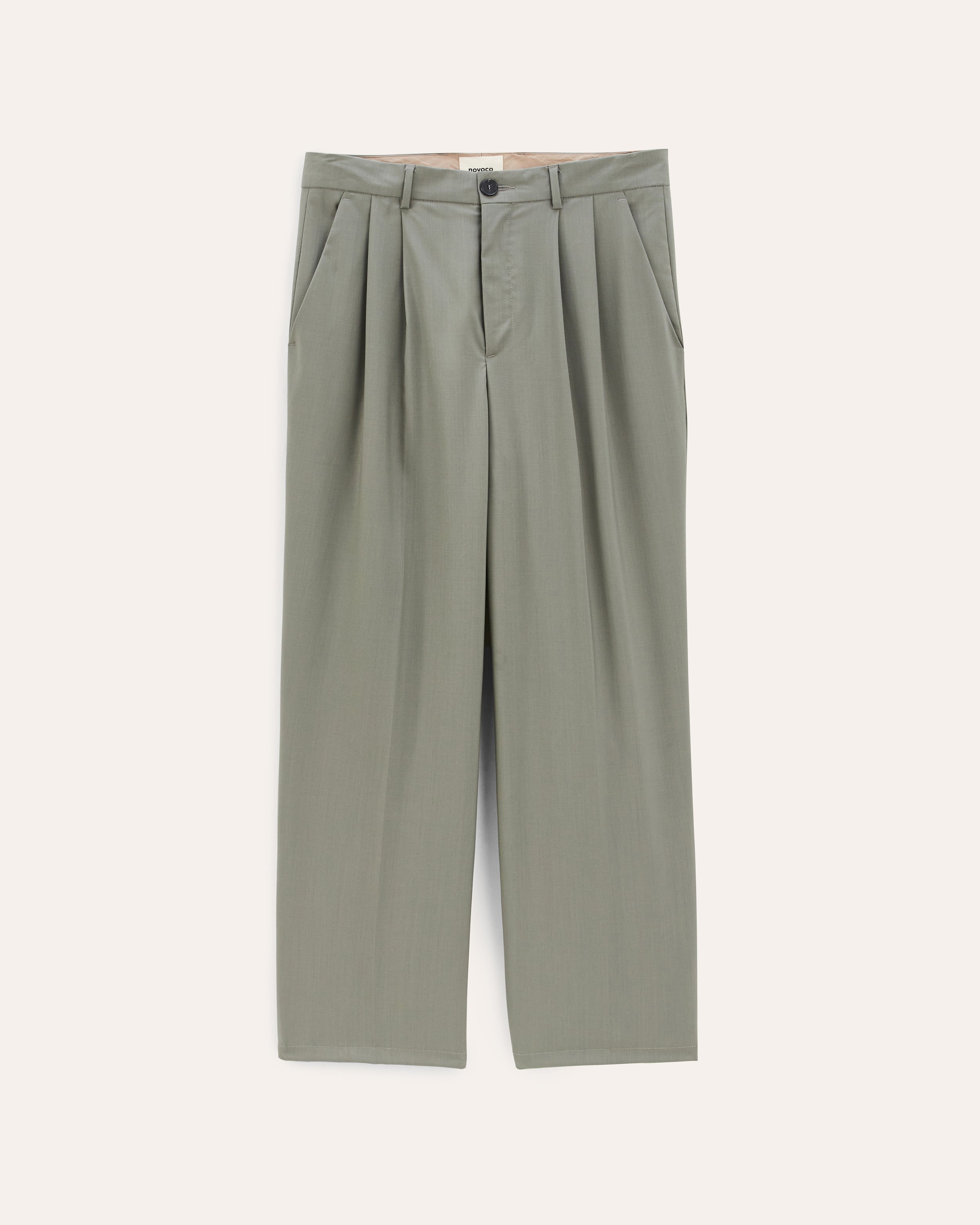 packshot ss26 studio