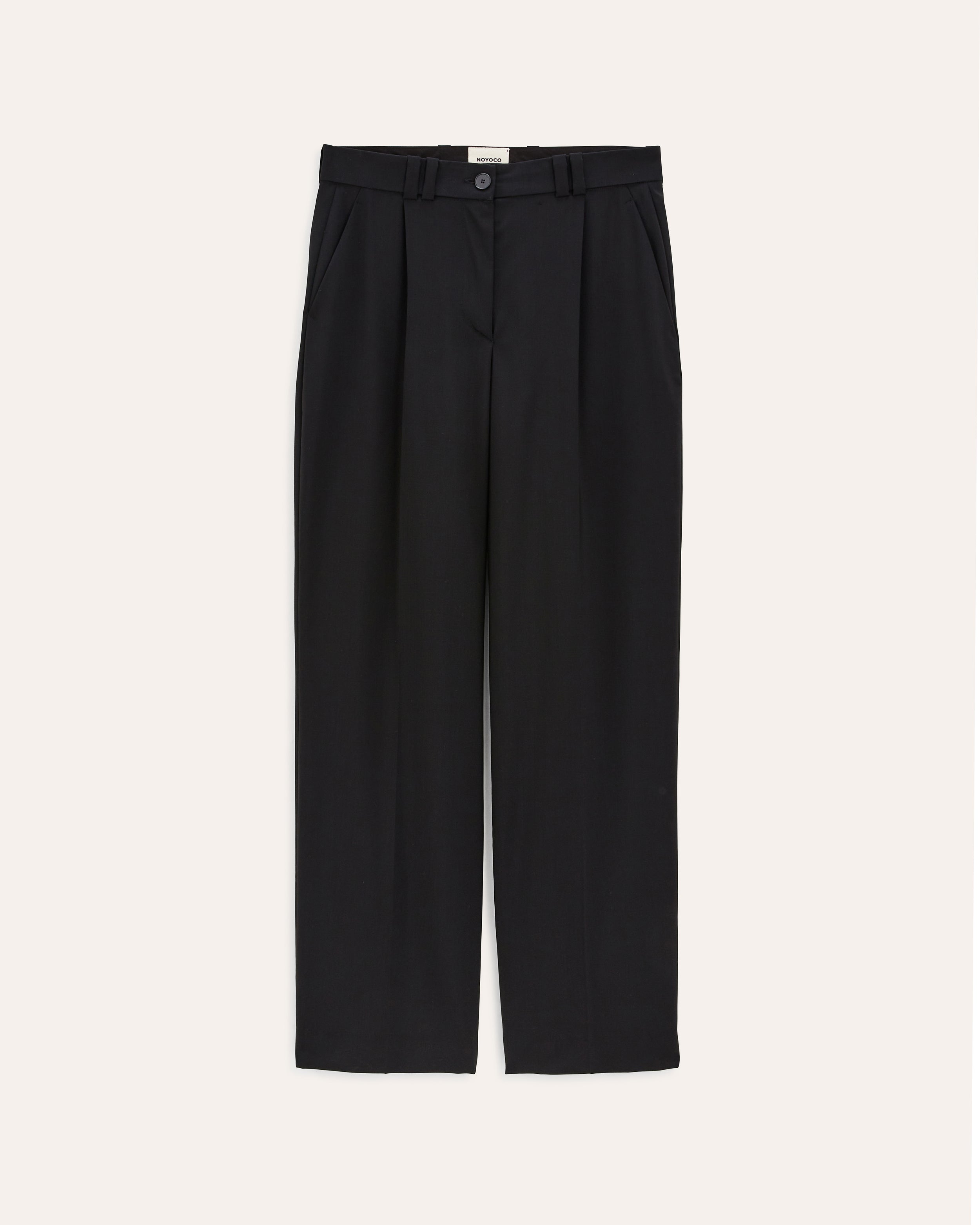 packshot ss26 studio