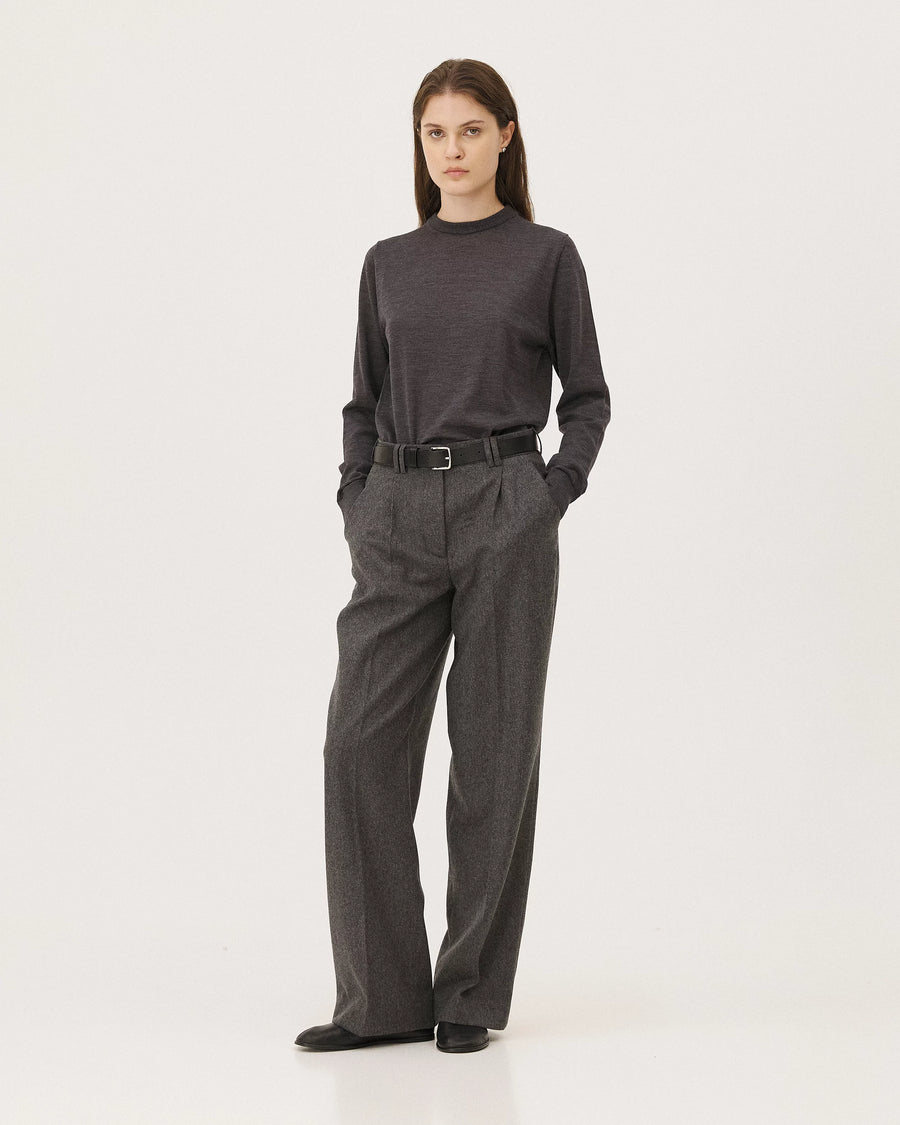 Tunis Anthracite, pull en laine mérinos NOYOCO, femme AW26 studio