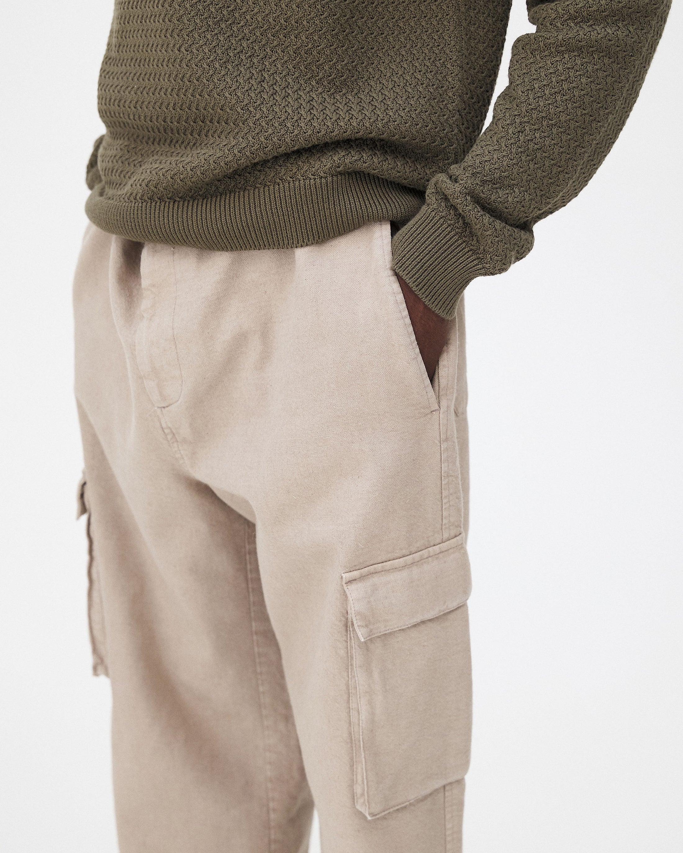 Cargo Greige 16-1107 TPG pants, SS26 studio detail view