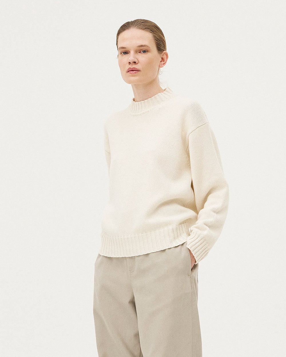 Miwa Ecru, pull en laine mérinos et cachemire NOYOCO, femme AW25 studio