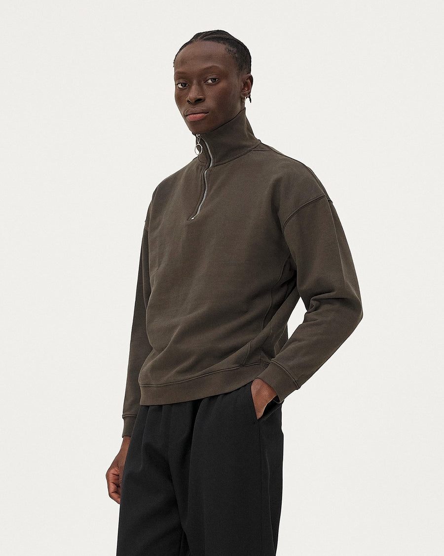 Omaha Khaki sweatshirt, AW25 menswear studio look