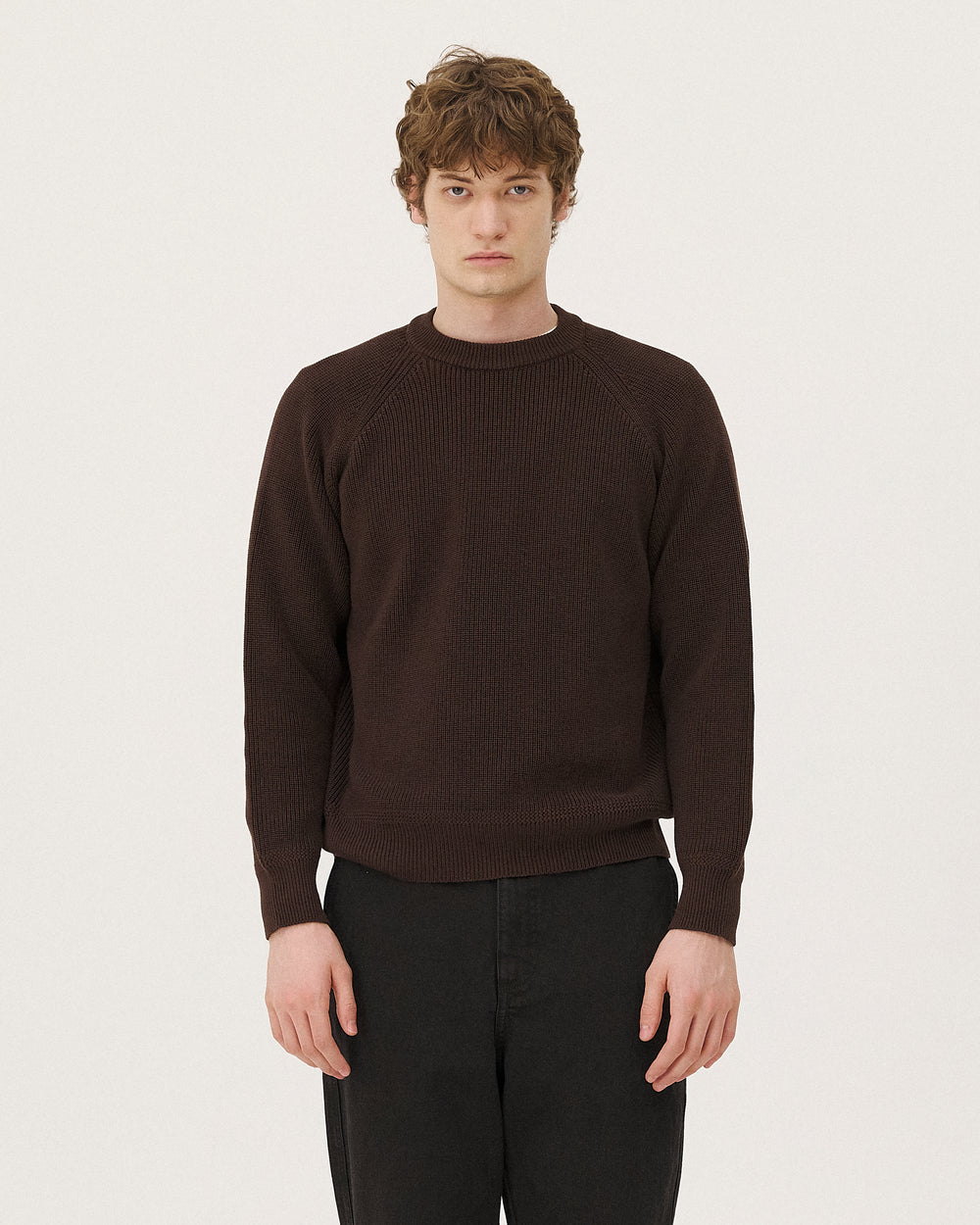 Oslo Marron NOYOCO, porté homme AW26 studio, vue 01