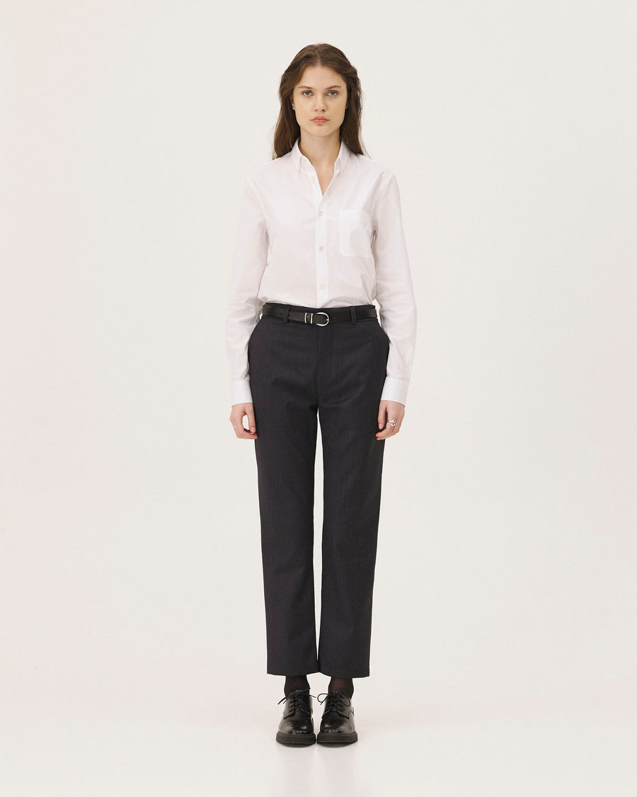 Detroit Bleu nuit, pantalon fuseau en laine NOYOCO, femme AW26 studio, vue de face