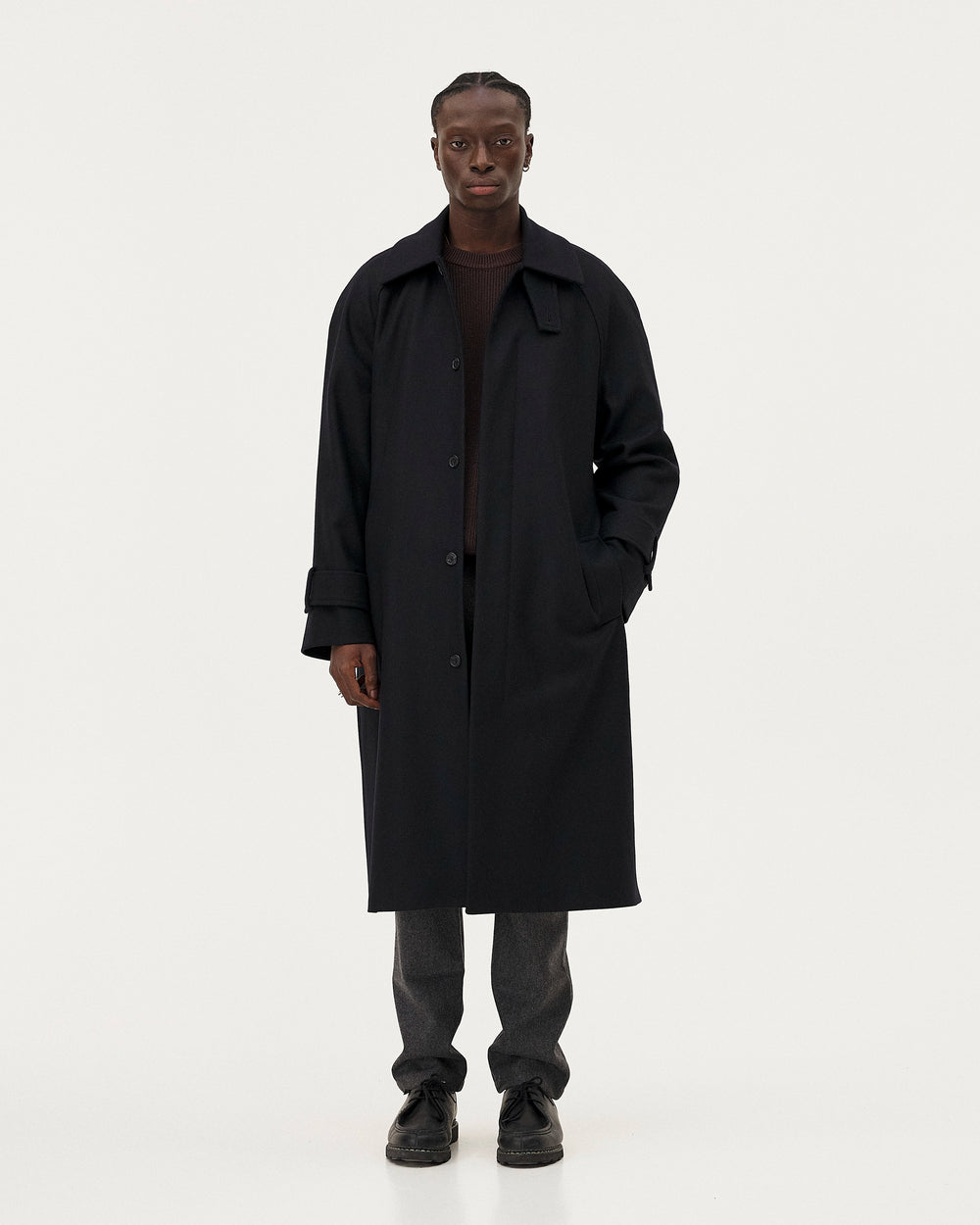 Verlaine Midnight blue porté par un homme - vue 1